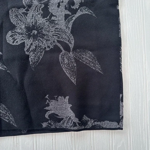 yesta black floral knit sweater skirt size 14,16,18,20 - Picture 2 of 6